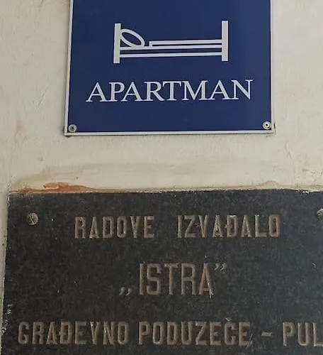 Leda * Pula