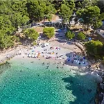 Διαμέρισμα Leda *